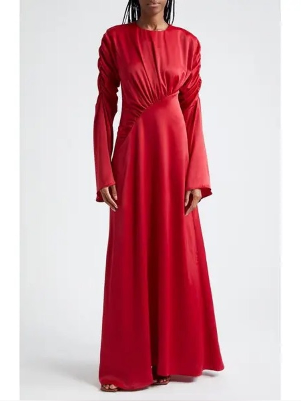 ORIRE Jou Long Sleeve Satin Gown